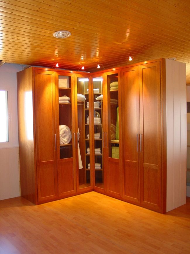 Armarios de puertas plegables